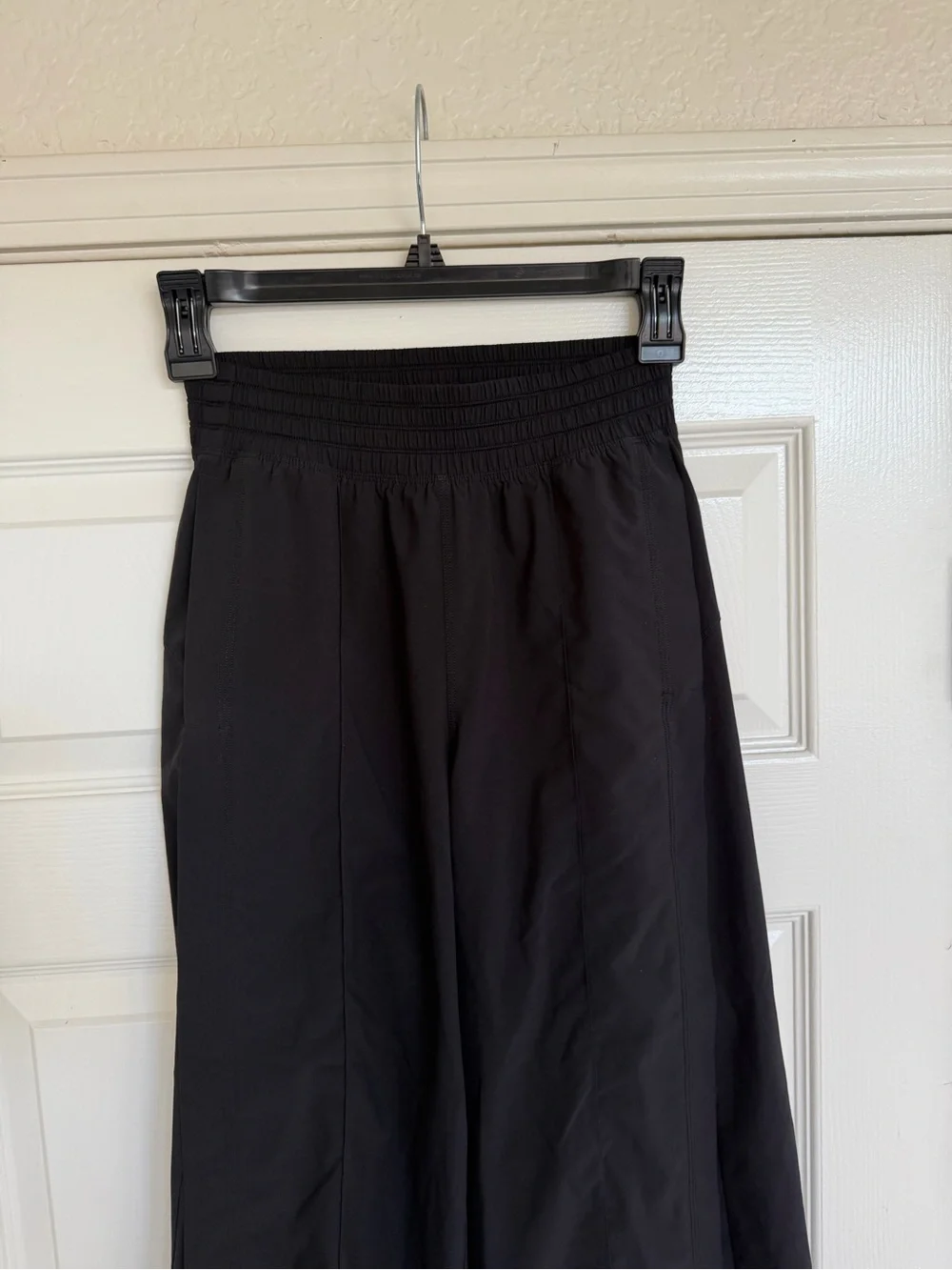 Lululemon Wanderer Wide Leg Travel Pant in Black Size 2